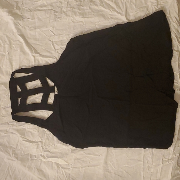 Bootlegger green tank - Picture 3 of 3